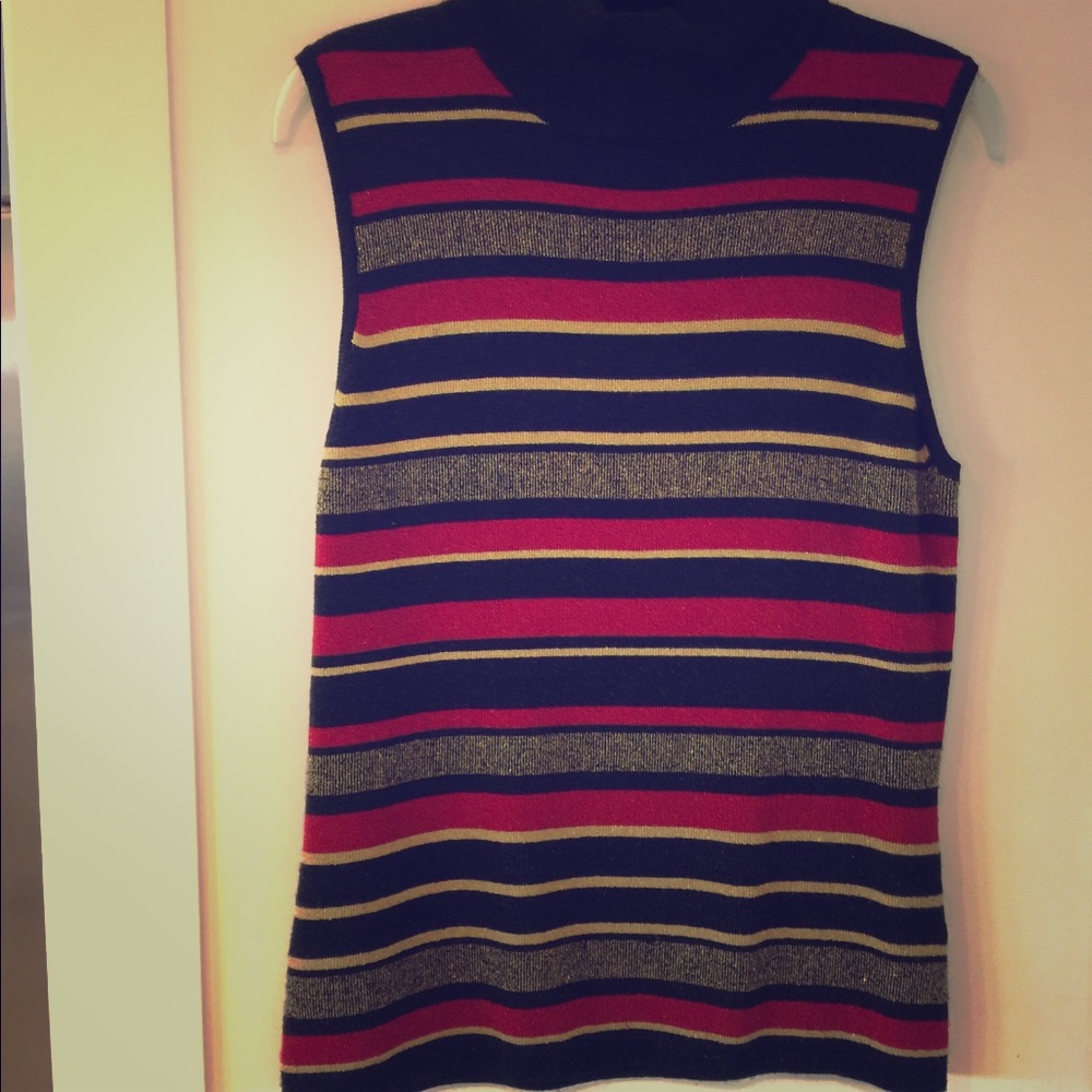 Sleeveless shell